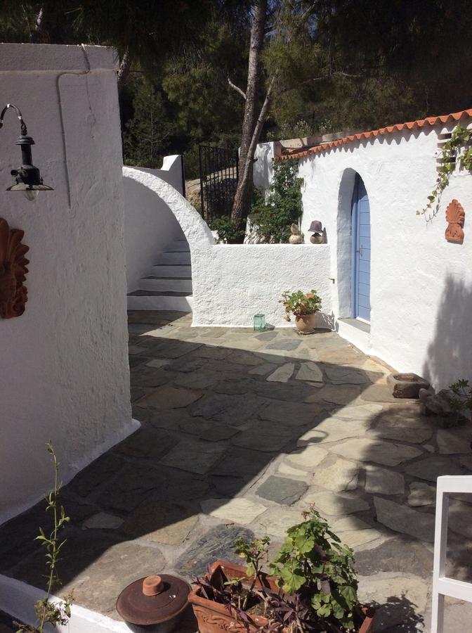 Rosys Little Village Skála Екстериор снимка